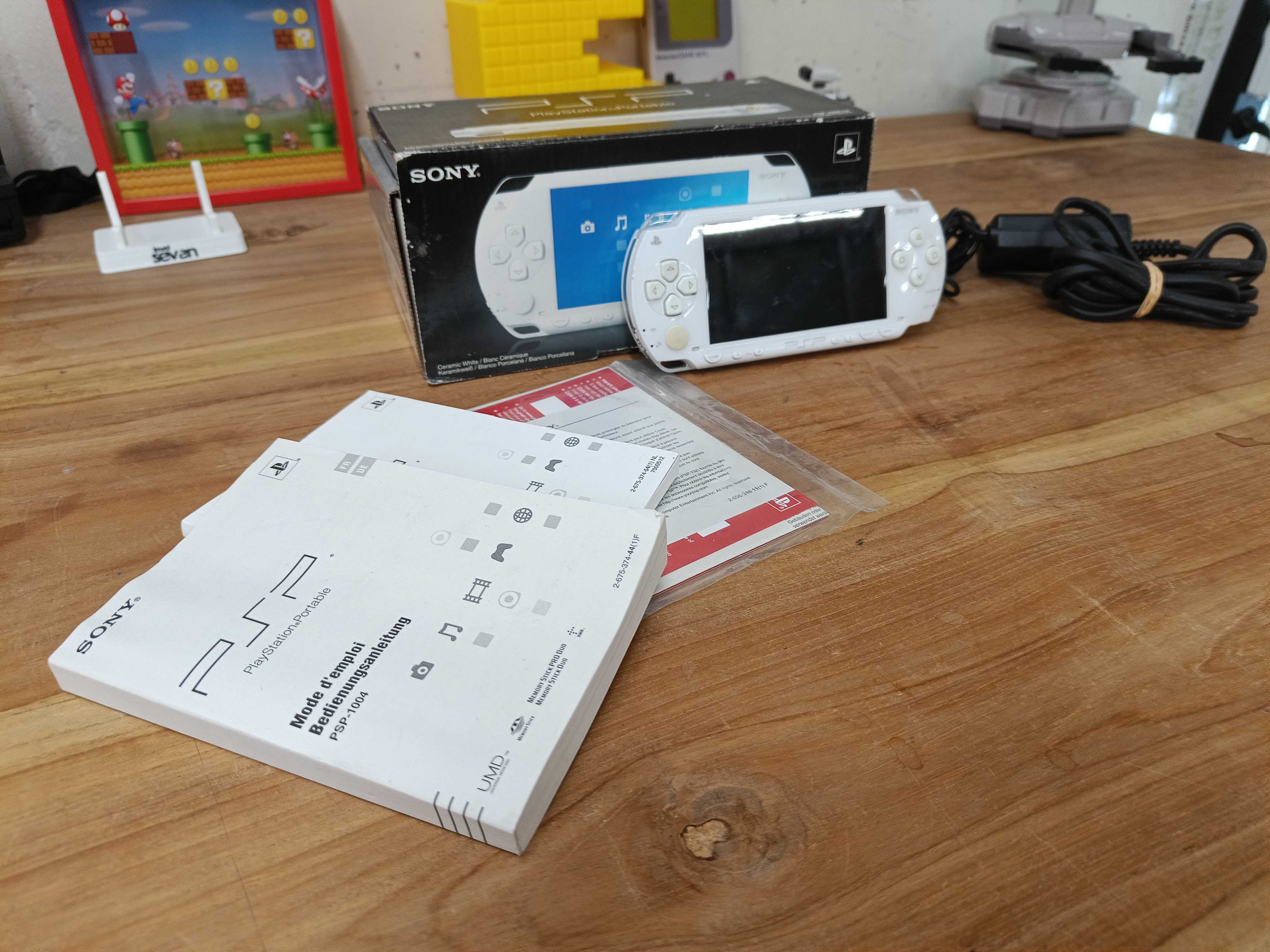 Playstation Portable PSP 1000 - White [Complete] - Playstation Portable Hardware